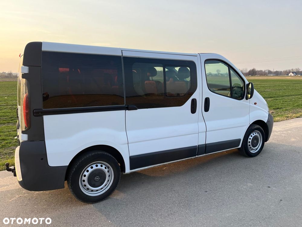 Opel Vivaro - 15