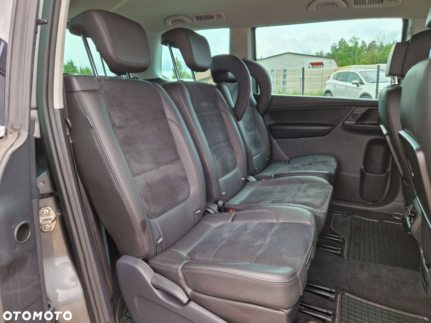 Volkswagen Sharan 2.0 TDI 4MOTION Highline - 31
