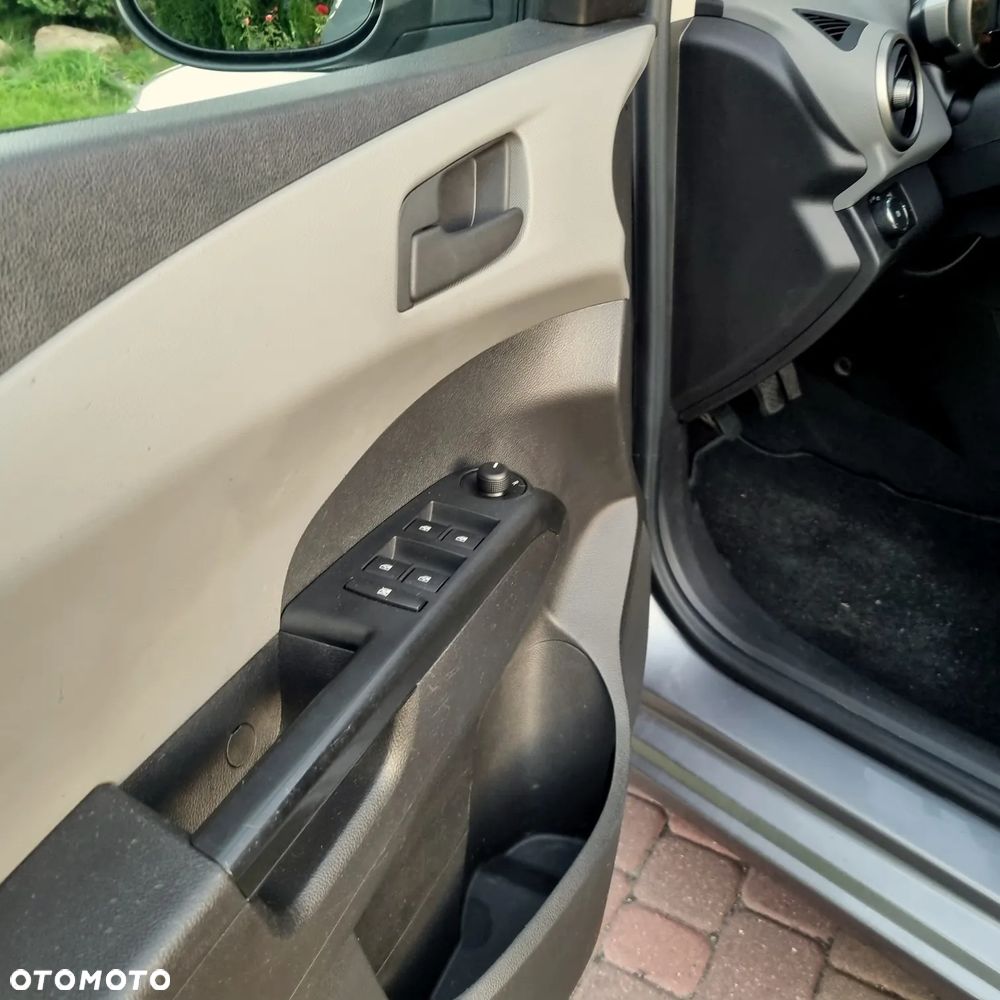 Chevrolet Aveo 1.4 16V LT - 21