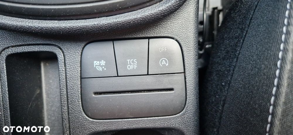 Ford Fiesta 1.0 EcoBoost Hybrid S&S TITANIUM - 29