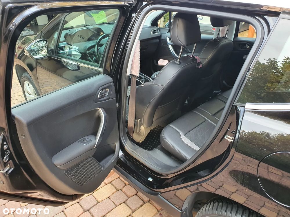 Peugeot 2008 1.2 VTi Allure - 11