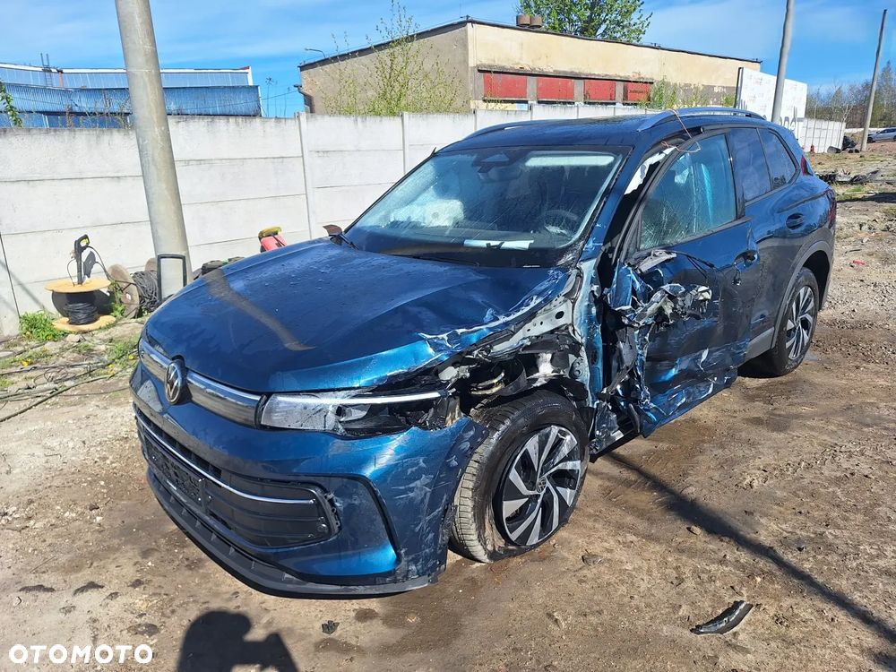 Volkswagen Tiguan 1.5 eTSI R-Line DSG - 2