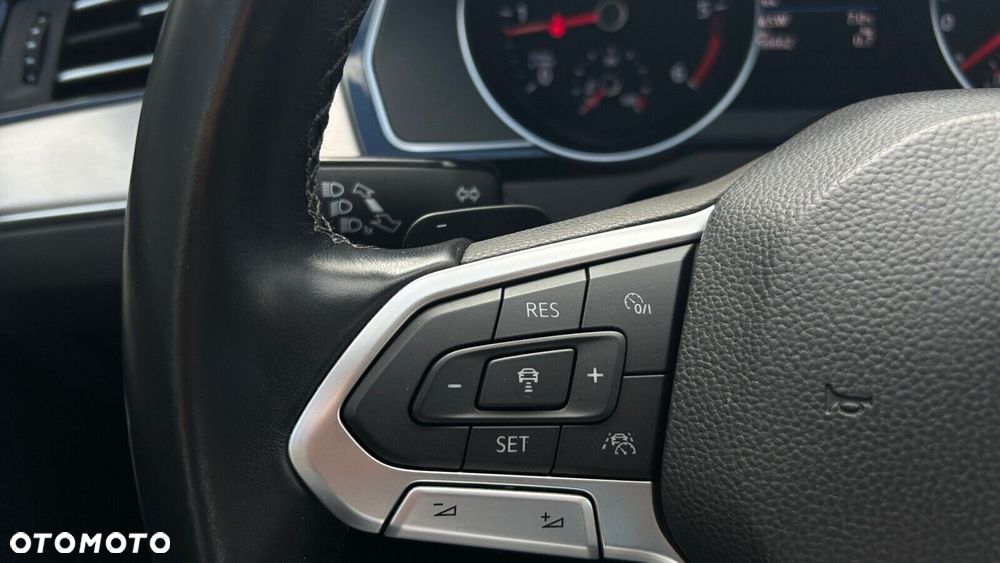 Volkswagen Passat Variant 2.0 TDI 4Mot Elegance DSG - 17