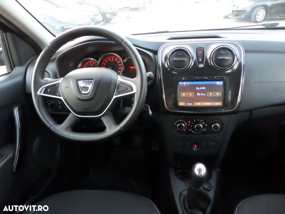 Dacia Logan 0.9 TCe Laureate - 24