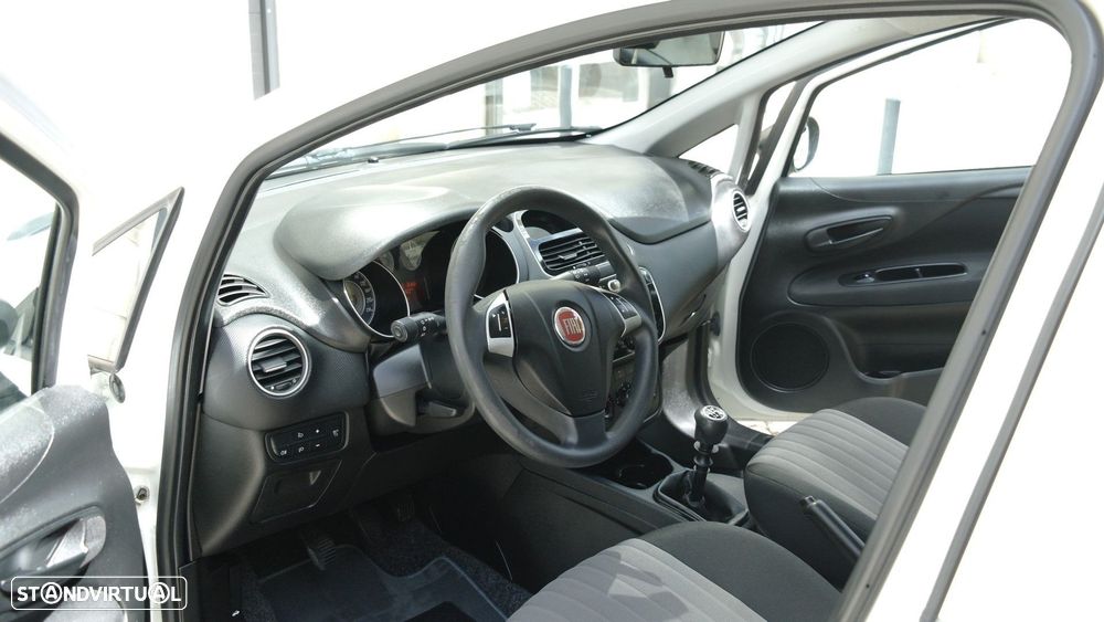 Fiat Punto 1.2 Lounge S&S - 25