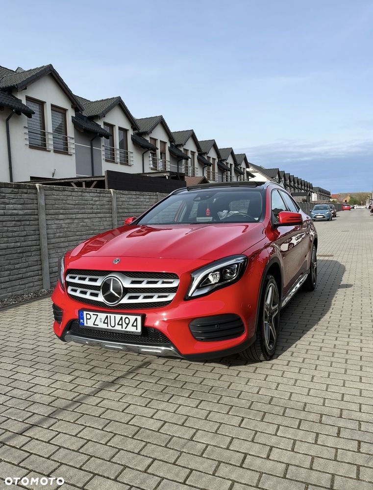 Mercedes-Benz GLA 200 7G-DCT AMG Line - 1