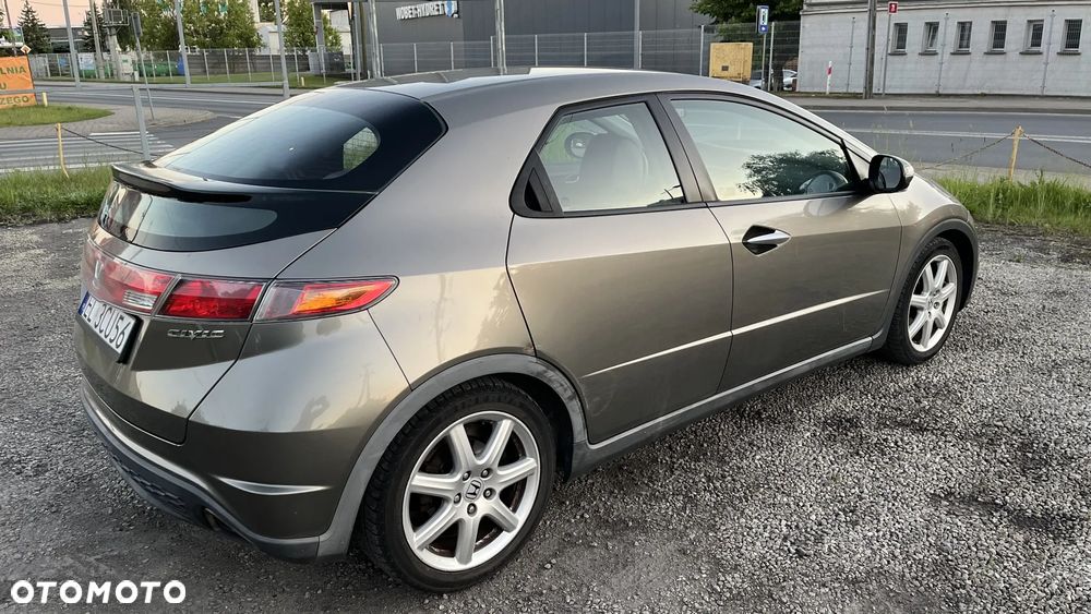 Honda Civic 1.8i-VTEC Sport - 6