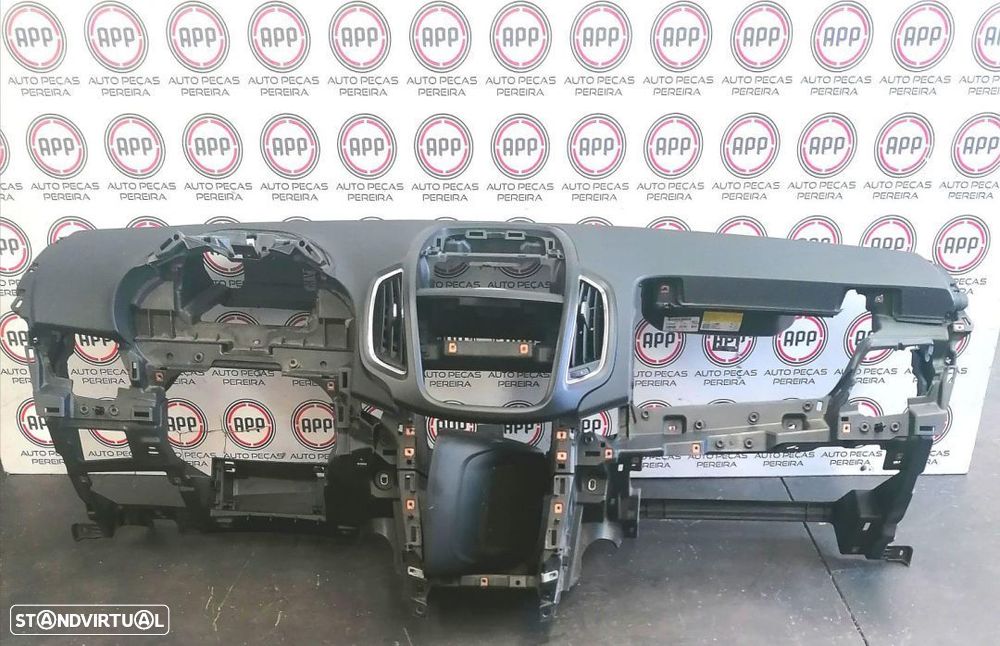 Tablier com airbag passageiro Opel, Zafira C 2016. - 1