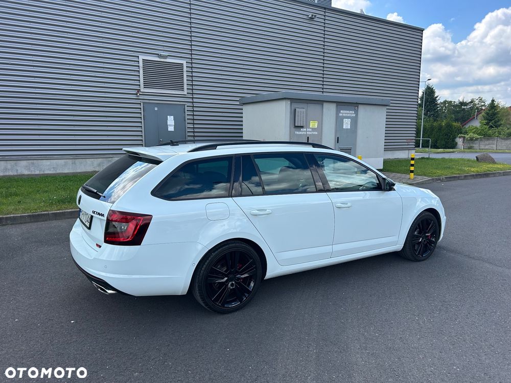 Skoda Octavia Combi 2.0 TSI RS 230 - 8