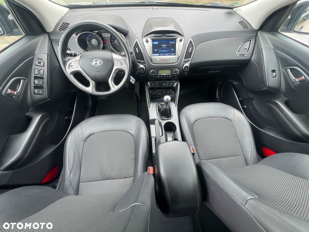 Hyundai ix35 1.6 2WD Fifa World Cup Edition - 14