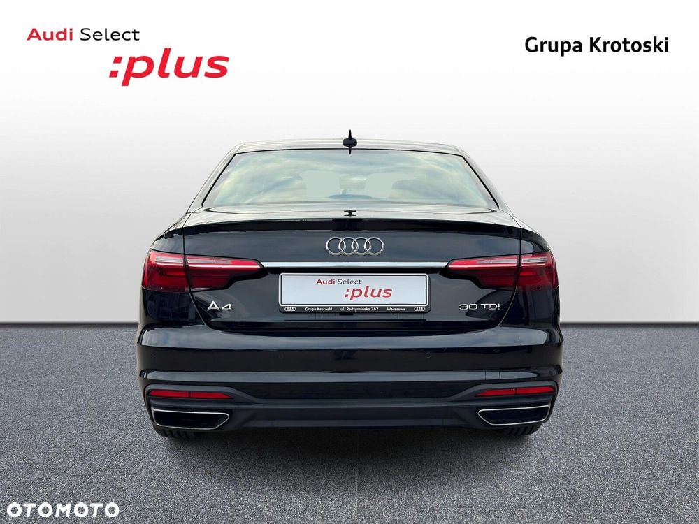 Audi A4 Limousine - 4