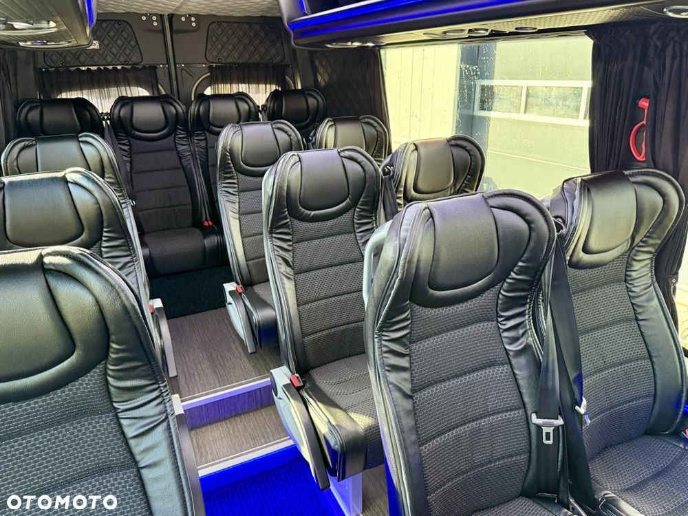 Mercedes-Benz Sprinter 519 Panoramic Line - 16