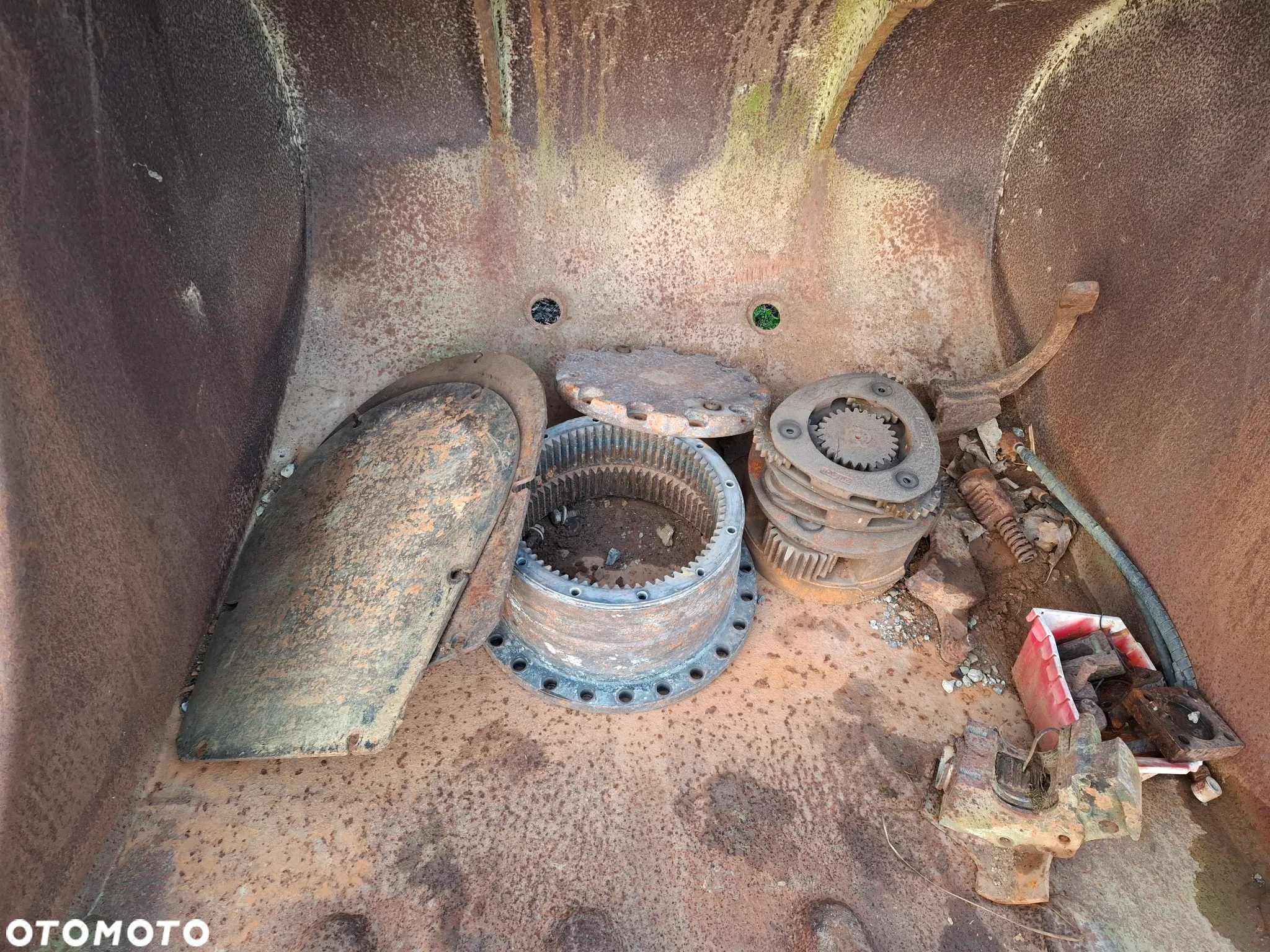 Hitachi EX215 - 12