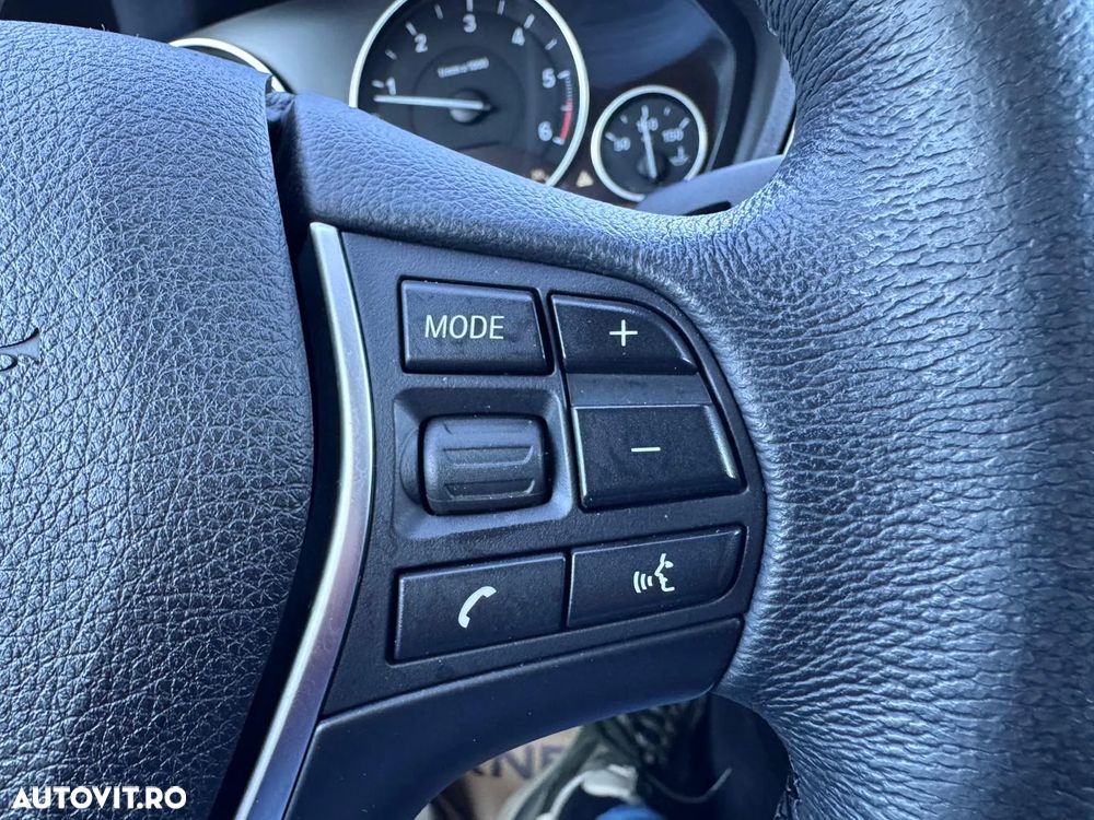 BMW Seria 3 318d Aut. - 28