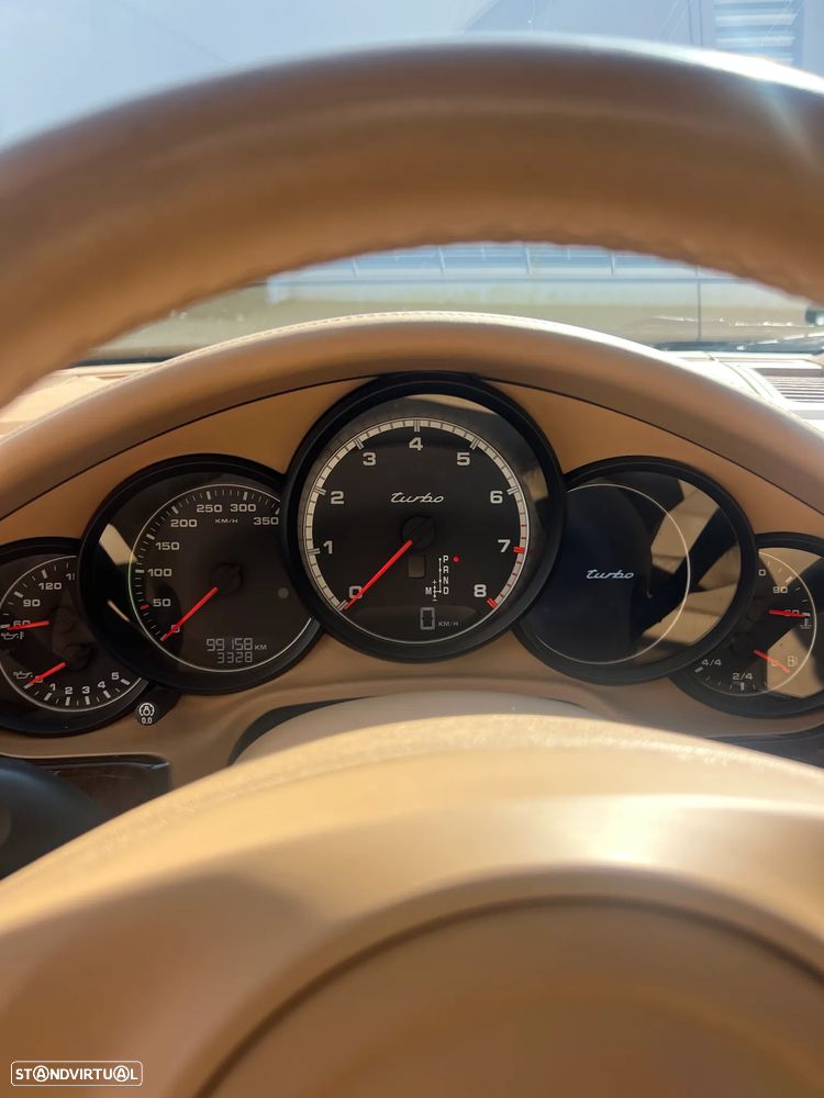 Porsche Panamera Turbo PDK - 7