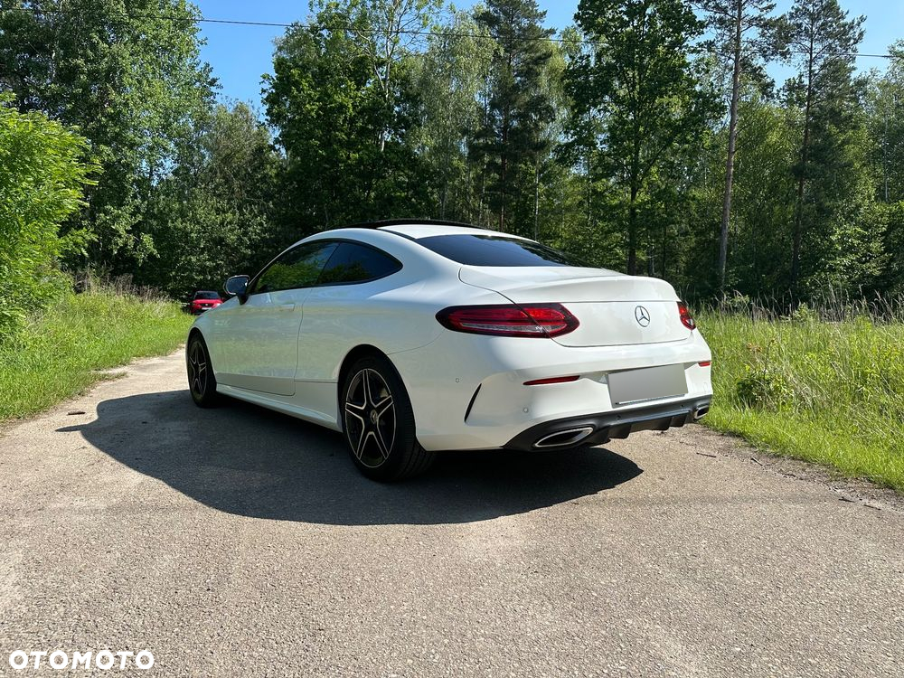 Mercedes-Benz Klasa C 300 9G-TRONIC - 5