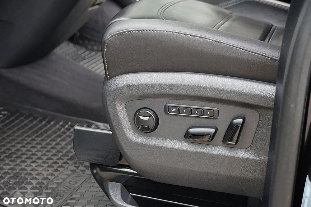 Volkswagen Multivan 2.0 BiTDI L1 Highline DSG - 30