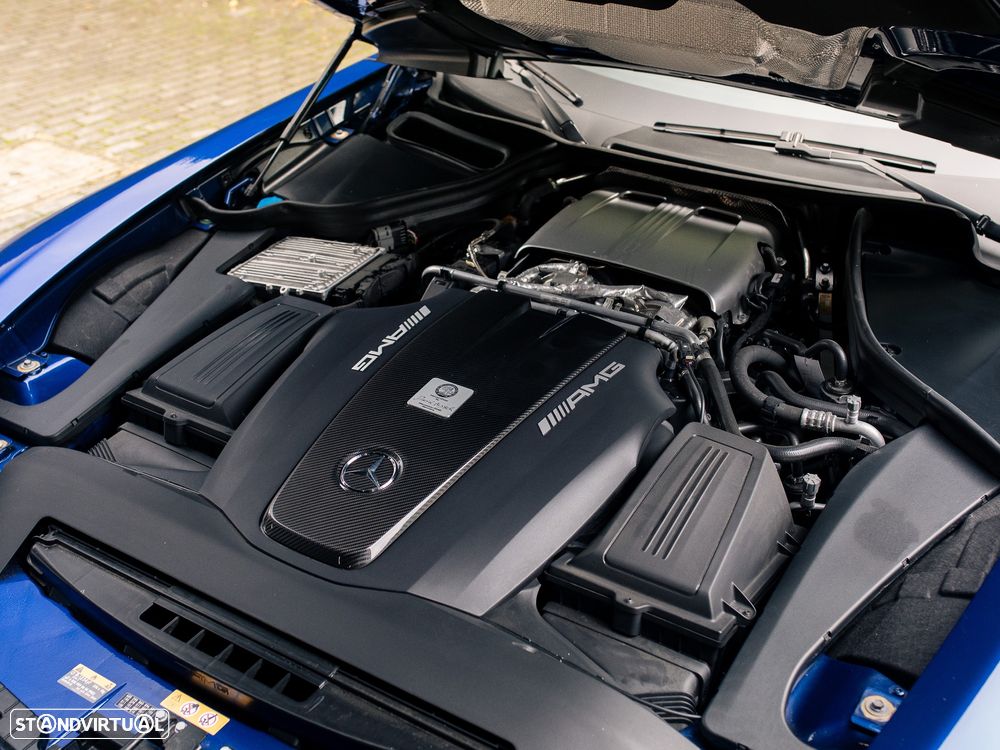 Mercedes-Benz AMG GT R - 53