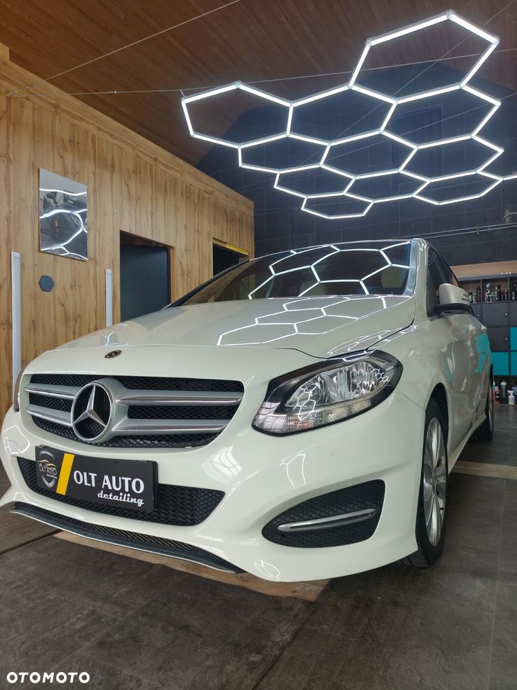 Mercedes-Benz Klasa B 250 4-Matic - 1