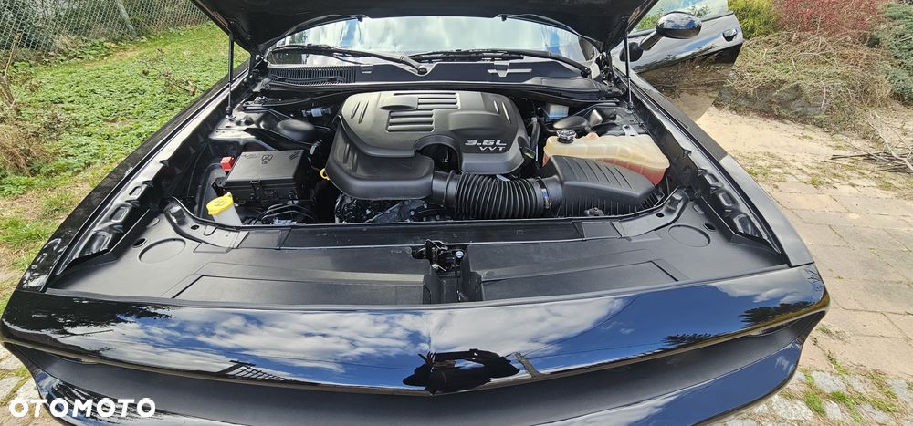 Dodge Challenger - 13