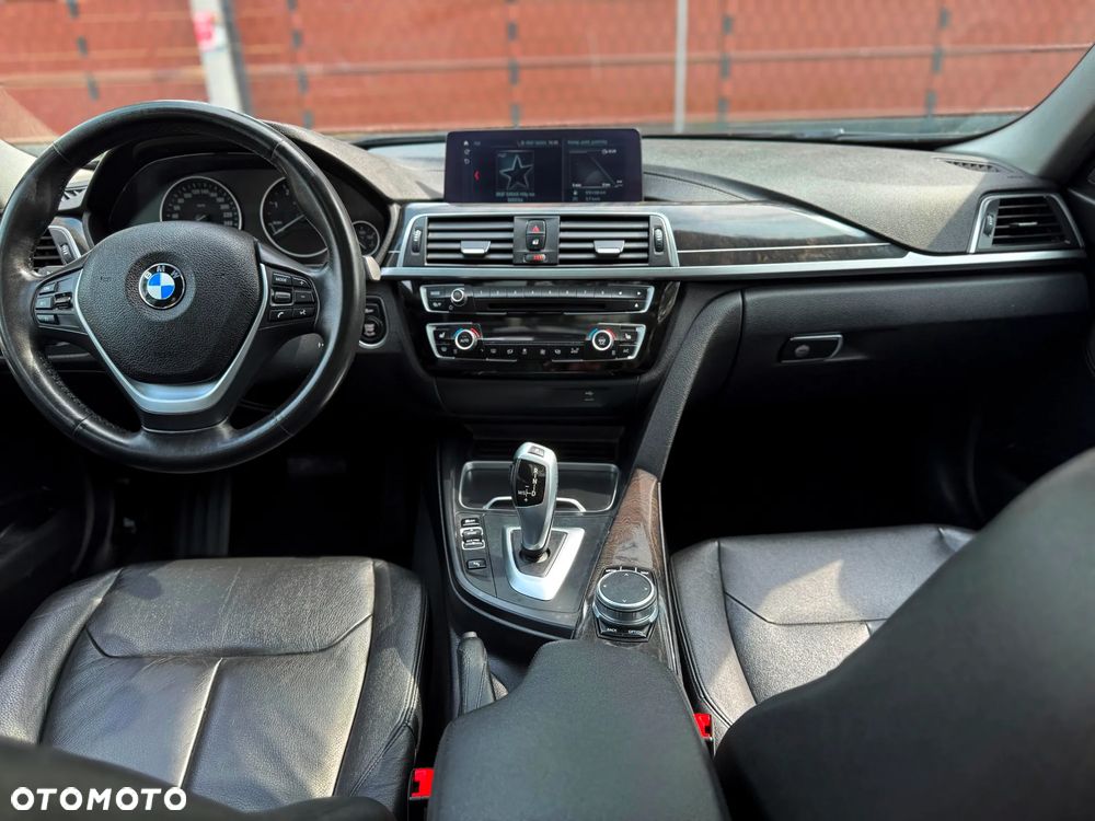 BMW Seria 3 320d xDrive Edition Luxury Line Purity - 30
