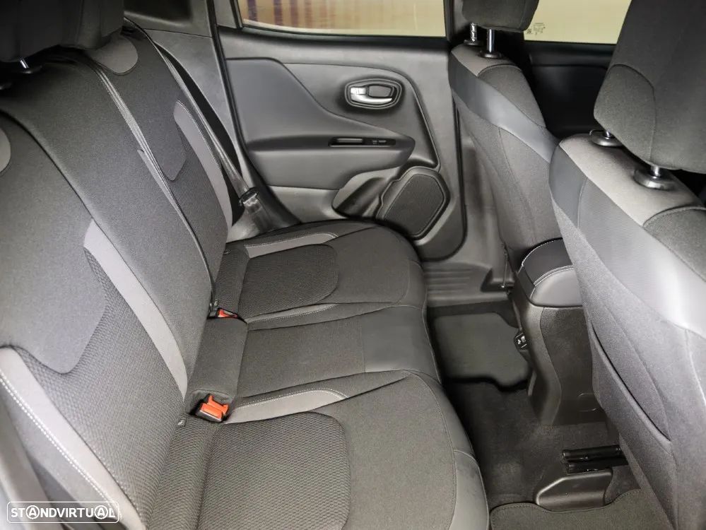 Jeep Renegade 1.5 TG e-Hybrid Limited DCT - 11