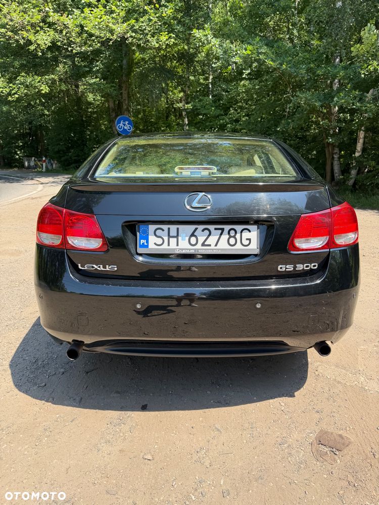 Lexus GS - 16