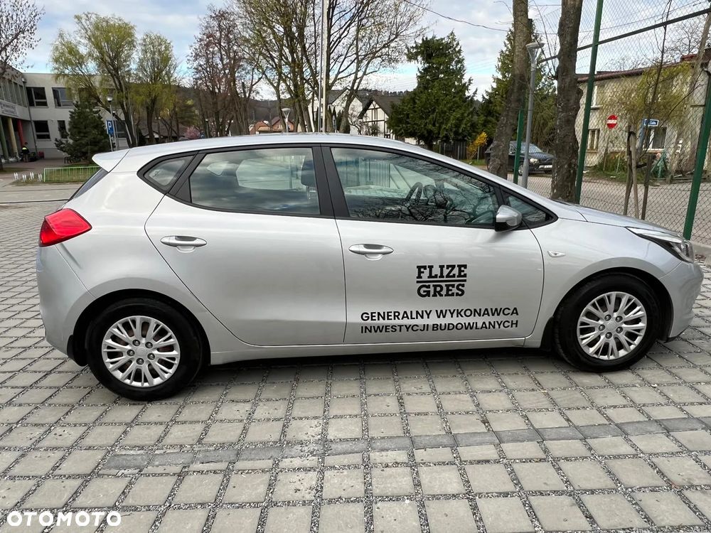 Kia Ceed - 12