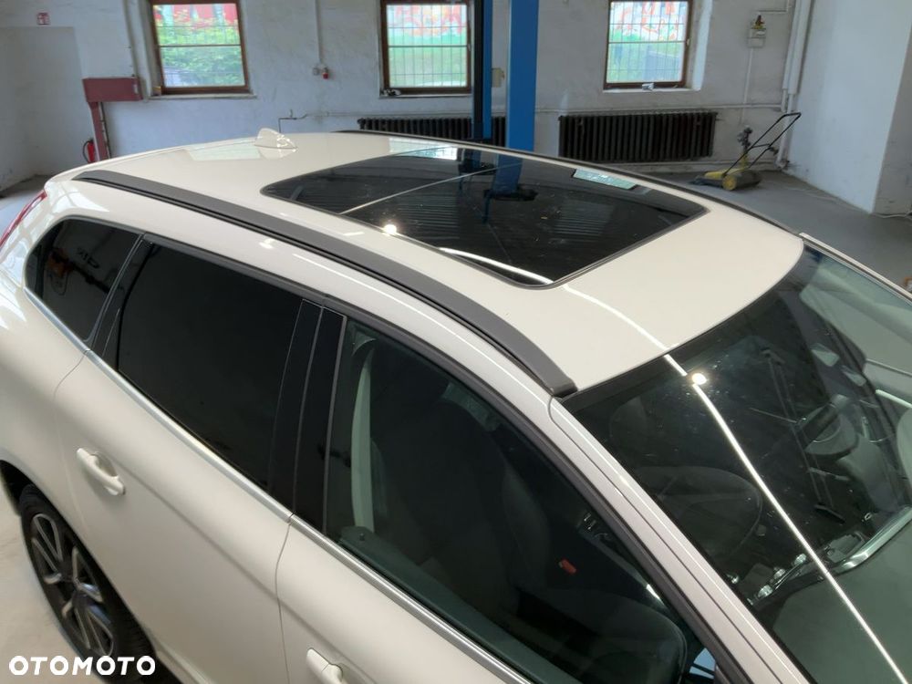 Volvo XC 60 D4 Geartronic Momentum - 4