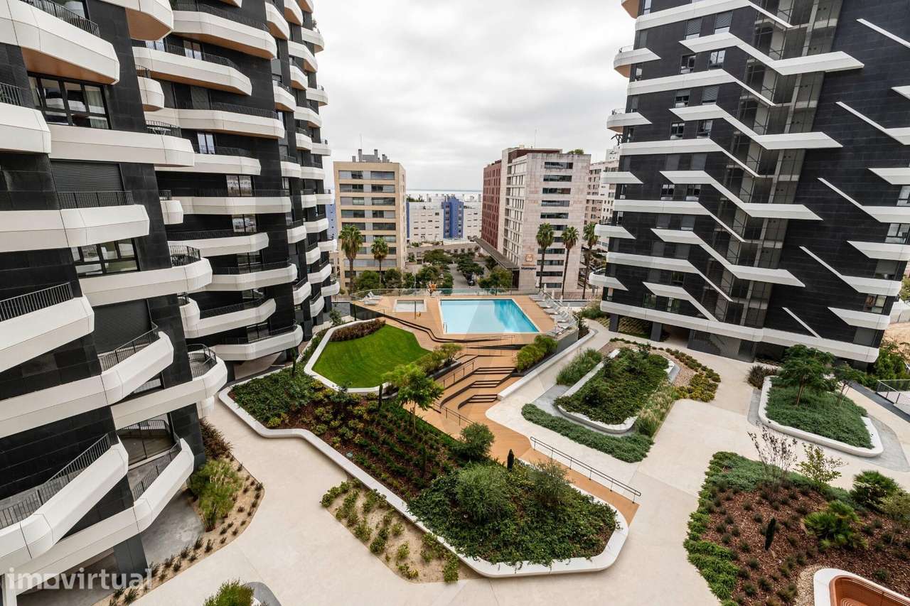 Apartamento T2 com lugar de garagem, arrecadação, piscina e Vista Rio, - Grande imagem: 2/39