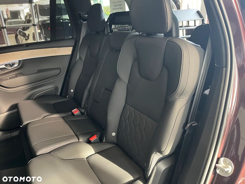 Volvo XC 90 T8 AWD Plug-In Hybrid Ultra Dark 7os - 12