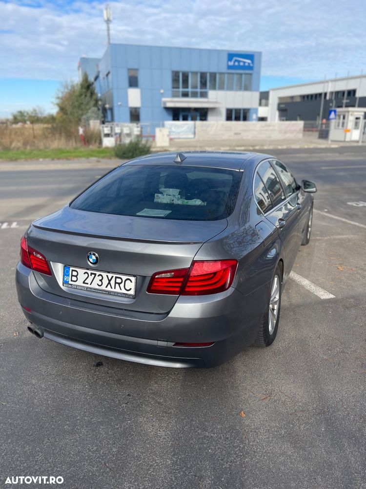 BMW Seria 5 520i Aut. Luxury Line - 3