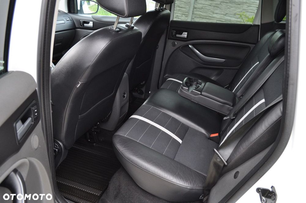 Ford Kuga - 14