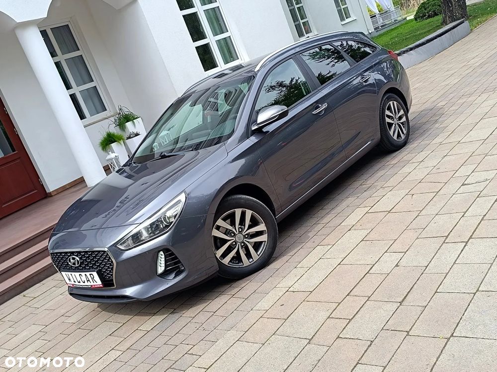 Hyundai i30 blue Kombi 1.6 CRDi Style - 10