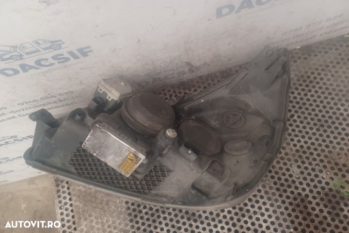 Far dreapta cu Xenon Renault Espace 4 [2002 - 2006] Minivan 2.2 dCi M - 4