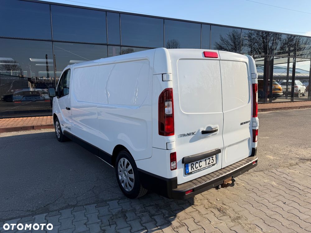 Renault Trafic Long - 11