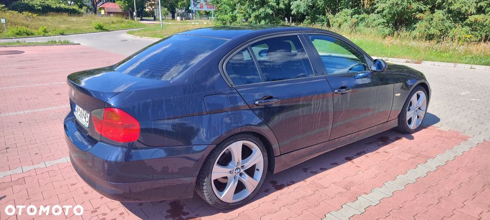 BMW Seria 3 318i - 4