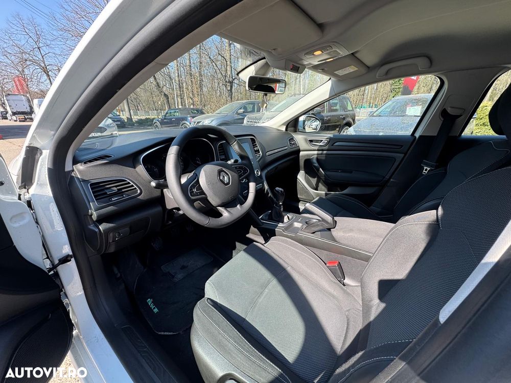 Renault Megane 1.5 dCi Expression - 9