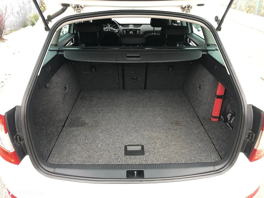 Skoda Octavia 1.6 TDI Elegance DSG - 31