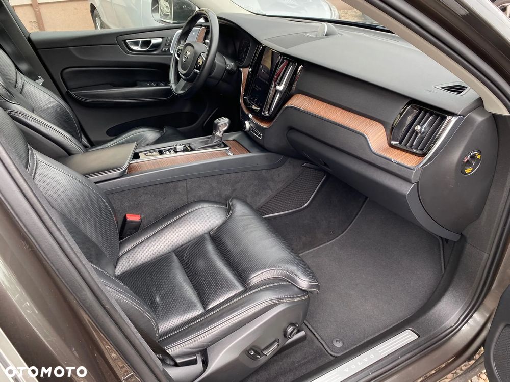Volvo XC 60 B5 D AWD Geartronic Inscription - 23