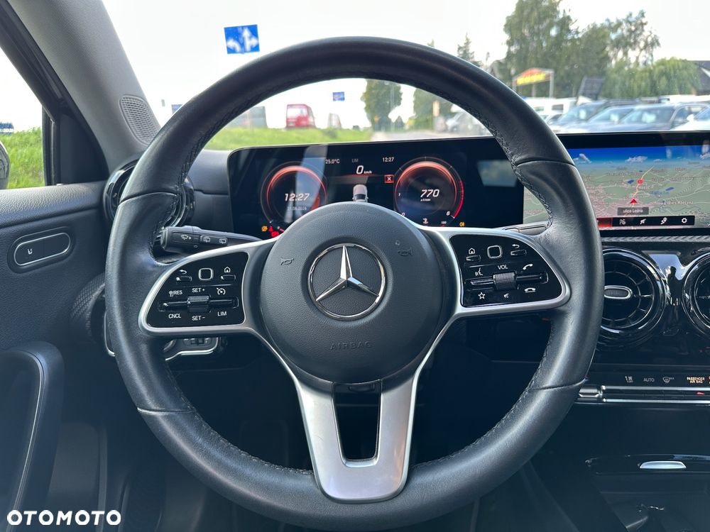 Mercedes-Benz Klasa A 180 d 8G-DCT Progressive - 11