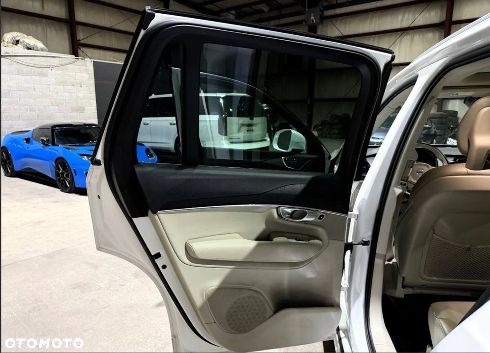 Volvo XC 90 T5 AWD Momentum 7os - 25