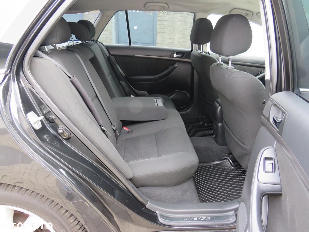 Toyota Avensis 2.0 D-4D Combi - 34