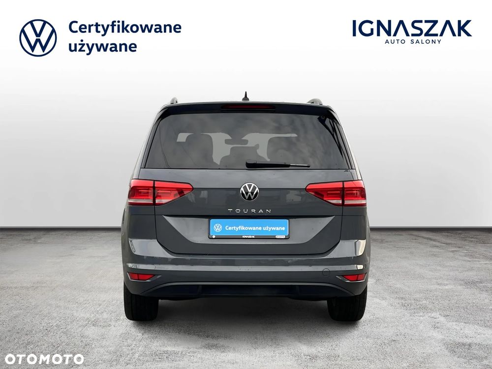 Volkswagen Touran - 4