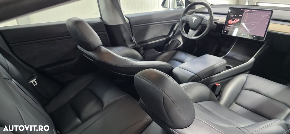Tesla Model 3 - 23