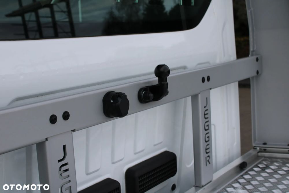 Ford Transit - 13