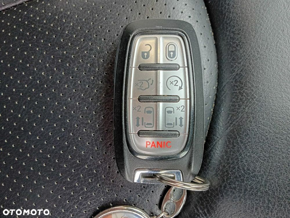 Chrysler Pacifica - 15