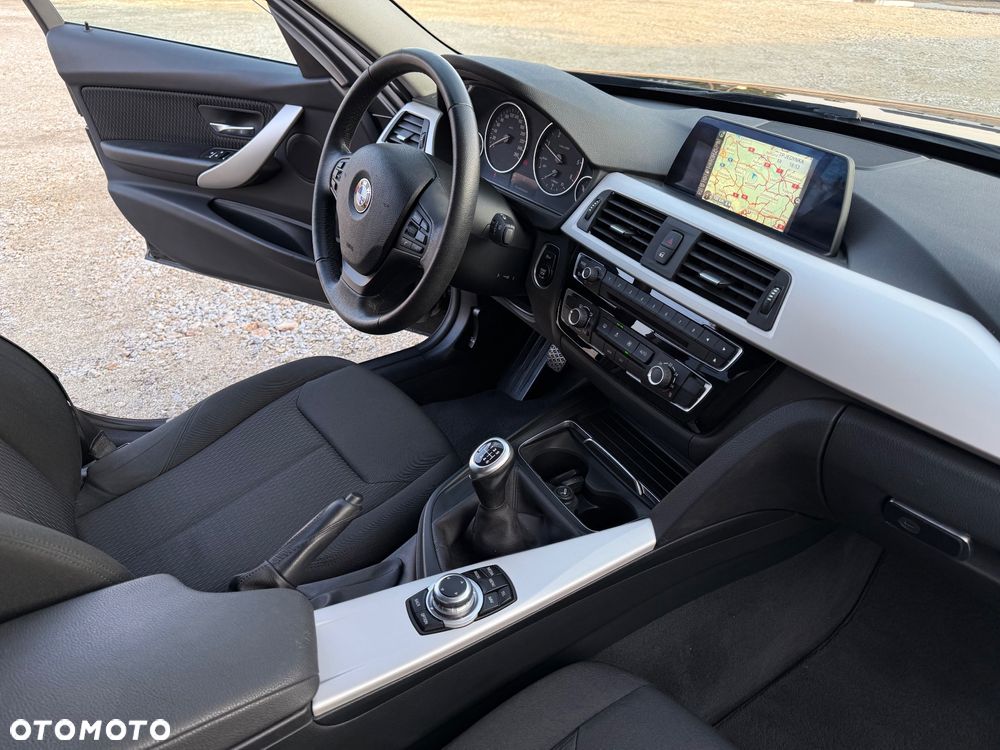 BMW Seria 3 316d - 14
