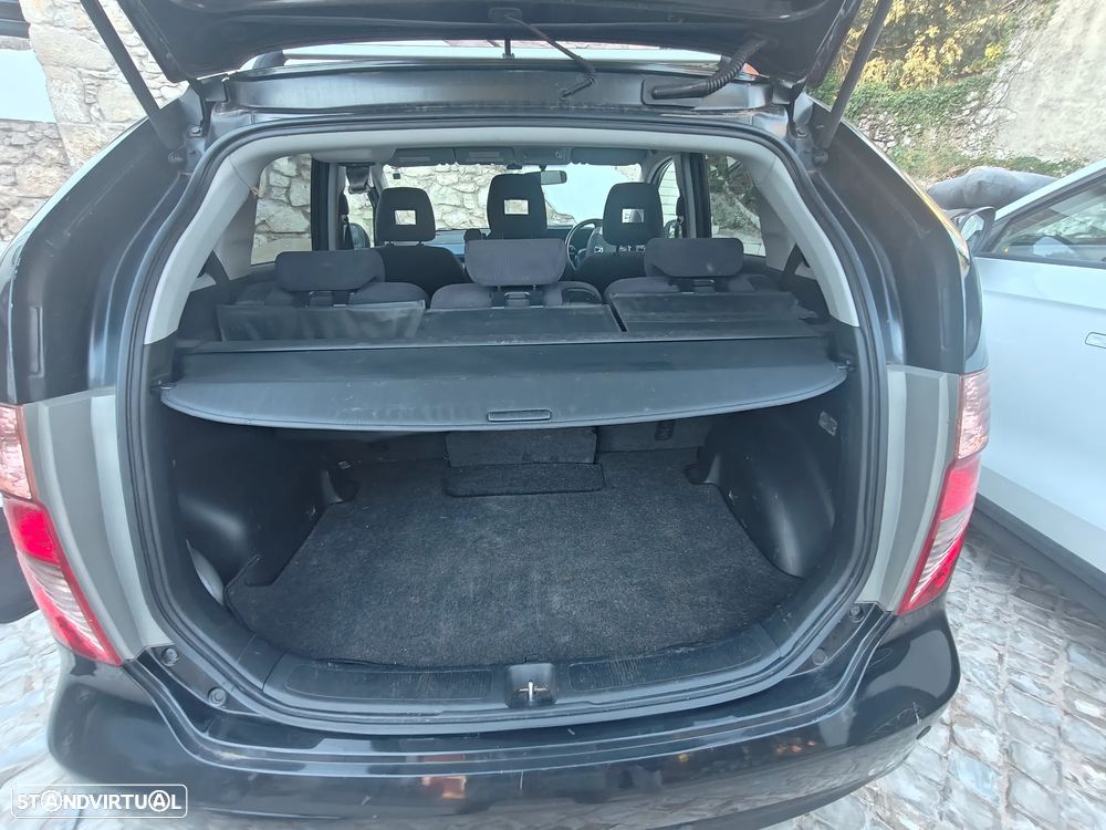 Honda FR-V - 12