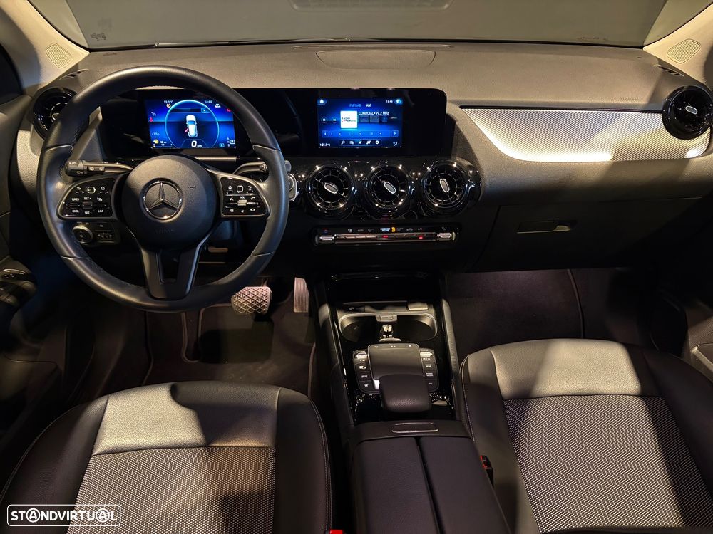 Mercedes-Benz GLA 180 7G-DCT - 19